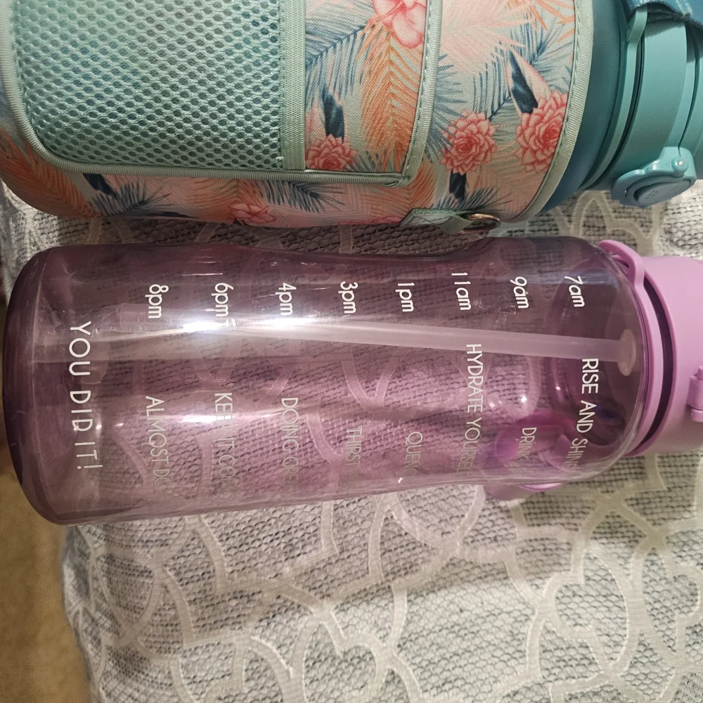 Amazon Essentials Pink and Teal Water Bottles - Picture 3 of 3